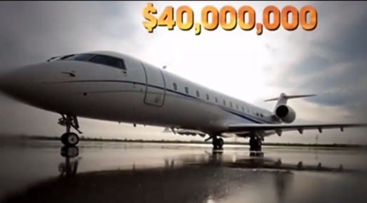 Födelsedagar, julafton och alla hjärtans dag. Det här paret älskar att överösa varandra med fina gåvor. Beyoncé gav Jay-Z en safirring för 3 miljoner kronor och en privatjet för hisnande 258 miljoner kronor. Födelsedagar, julafton och alla hjärtans dag. Det här paret älskar att överösa varandra med fina gåvor. Beyoncé gav Jay-Z en safirring för 3 miljoner kronor och en privatjet för hisnande 258 miljoner kronor.